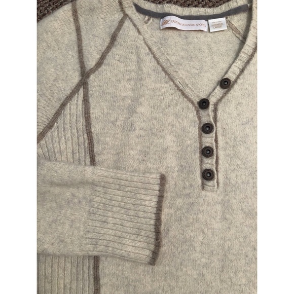 Lambswool V-Neck Sweater - Picture 4 of 6